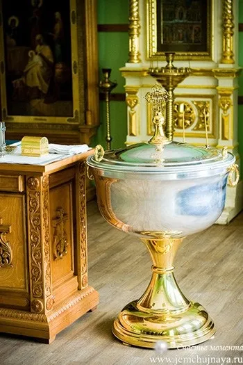 Фотозйомка хрестин, блог для молодих батьків (зняти головний убір) Фотозйомка хрестин, блог для молодих батьків
