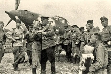 Фронтові ія створення
