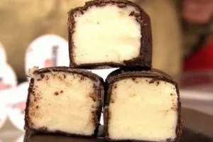 Глазуровані сирки користь і шкода, калорійність (глазуровані) Глазуровані сирки користь і шкода, калорійність
