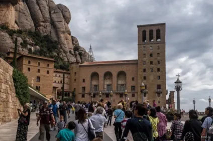 Гора і монастир Монсеррат (montserrat)