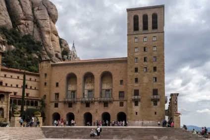 Гора і монастир Монсеррат (montserrat)