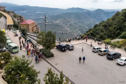 Гора і монастир Монсеррат (montserrat)