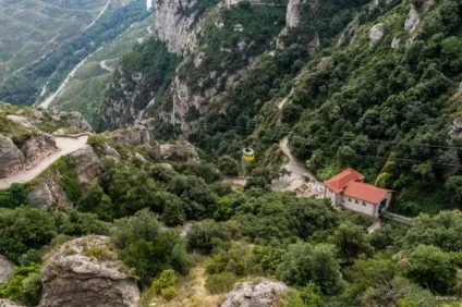 Гора і монастир Монсеррат (montserrat)
