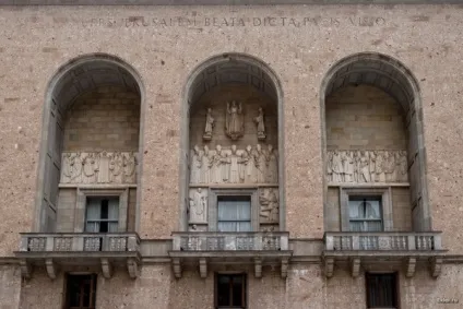 Гора і монастир Монсеррат (montserrat)