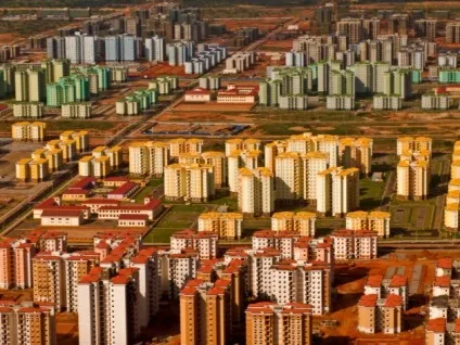Міста-примари копія парижа, покинутий острів шахтарів і порожній мегаполіс (мегаполіс) Міста-примари копія парижа, покинутий острів шахтарів і порожній мегаполіс