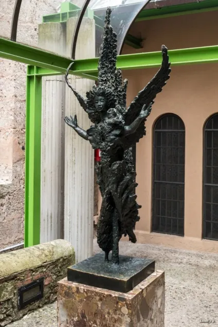 Гора і монастир Монсеррат (montserrat)