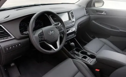 Hyundai tucson і mazda cx-5 порівнюємо двох стиляг (hyundai) Hyundai tucson і mazda cx-5 порівнюємо двох стиляг