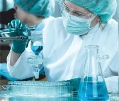 Отруєння сірчаною кислотою, сіптоми і перша допомога при вдиханні парів і опіках (перша) Отруєння сірчаною кислотою, сіптоми і перша допомога при вдиханні парів і опіках