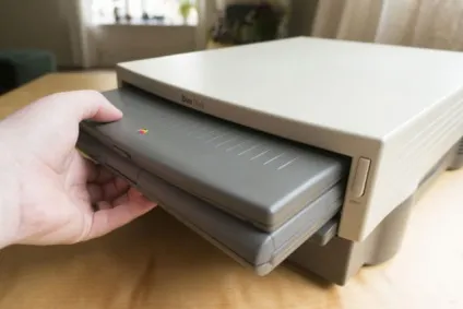 Від powerbook до macbook pro еволюція ноутбуків apple, новини iphone, ipad і mac (yablyk-news) Від powerbook до macbook pro еволюція ноутбуків apple, новини iphone, ipad і mac
