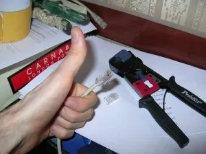 Кабелерез - ріжемо дріт, проводи й екранує оплетку відео (кабелерез) Кабелерез - ріжемо дріт, проводи й екранує оплетку відео