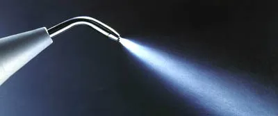 Як чистять зуби системою air flow