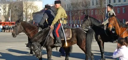 Як ми їздили ловити нло, а наловили жменю світлячків - михайло соколів (михайло) Як ми їздили ловити нло, а наловили жменю світлячків - михайло соколів