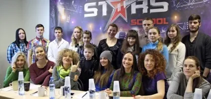 Як ми їздили ловити нло, а наловили жменю світлячків - михайло соколів (жменю) Як ми їздили ловити нло, а наловили жменю світлячків - михайло соколів