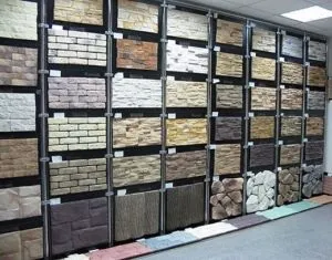Як облицювати паркан і цоколь кладка і обробка каменем або фасадною цеглиною (цоколь) Як облицювати паркан і цоколь кладка і обробка каменем або фасадною цеглиною
