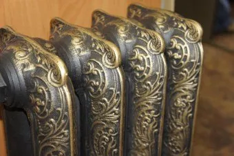 Як оновити старі батареї оформляємо опалення в техніці декупаж (декупаж опалення зробити чавунна старина свої рука батарея рис папір зробити) Як оновити старі батареї оформляємо опалення в техніці декупаж