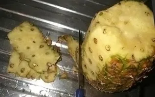Як почистити і порізати ананас, Кухар (Красиво нарізати ананас можна) Як почистити і порізати ананас, Кухар