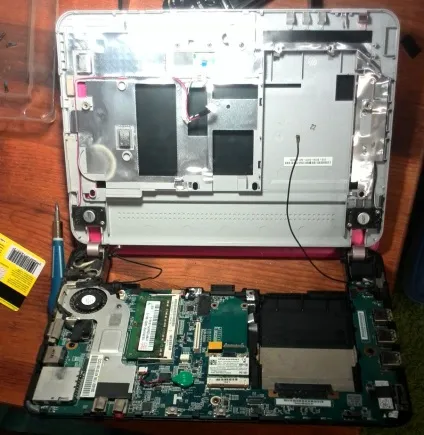 Як розібрати нетбук sony vaio моделі pcg-21311v vpcm12m1r