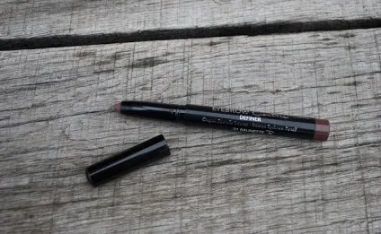 Тріо нових засобів для брів від givenchy олівець eyebrow pencil, кремовий олівець couture (eyebrow) Тріо нових засобів для брів від givenchy олівець eyebrow pencil, кремовий олівець couture