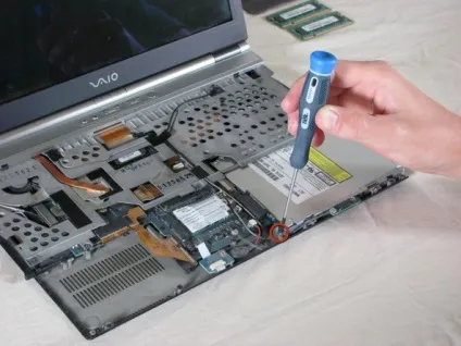 Як розібрати ноутбук sony vaio pcg-6j2l - блогофоліо роману паулова (розібрати) Як розібрати ноутбук sony vaio pcg-6j2l - блогофоліо роману паулова