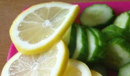 Як зробити пілінг обличчя лимоном