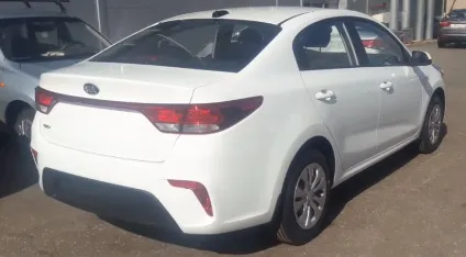 Як виглядає kia rio нового покоління розсекречено шпигунами (керуй відчуттями) Як виглядає kia rio нового покоління розсекречено шпигунами