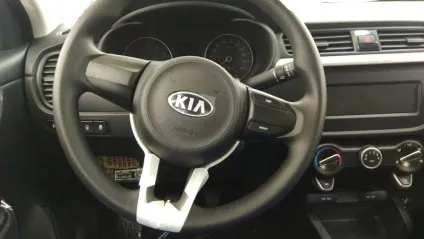 Як виглядає kia rio нового покоління розсекречено шпигунами (caronit.club) Як виглядає kia rio нового покоління розсекречено шпигунами