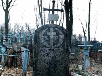 кальварійських кладовищі