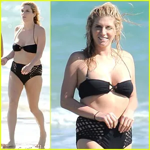 Kesha (кеша) без макіяжу (макіяжу) Kesha (кеша) без макіяжу