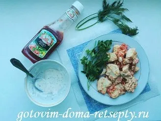 Курка тушкована з помідорами в сметані (готуємо вдома з фото) Курка тушкована з помідорами в сметані