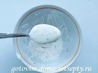 Курка тушкована з помідорами в сметані (страви з) Курка тушкована з помідорами в сметані