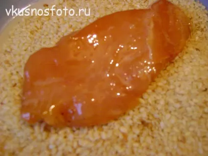 Куряче філе в кунжуті, смачно з фото