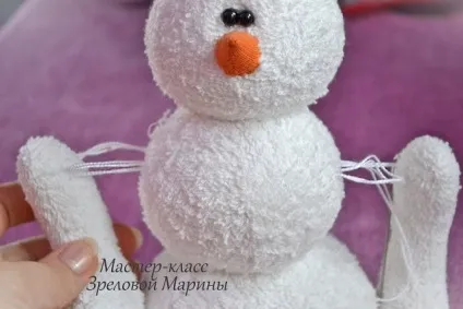 Махрові сніговики своїми руками шиємо затишні іграшки (своїми) Махрові сніговики своїми руками шиємо затишні іграшки