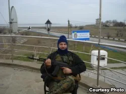 Між Путіним і навальним