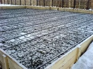 Монолітний фундамент своїми руками - покрокова інструкція (володіє хорошою міцністю) Монолітний фундамент своїми руками - покрокова інструкція
