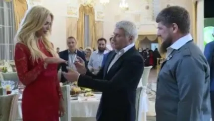 Микола басків зробив пропозицію Вікторія Лопирьова (зробив) Микола басків зробив пропозицію Вікторія Лопирьова