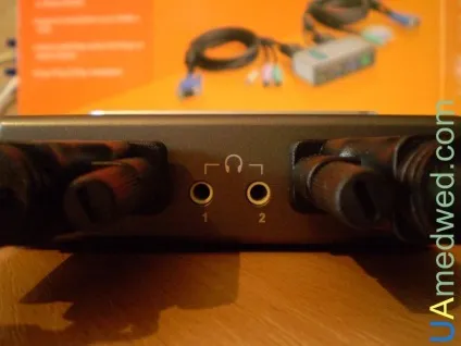 Огляд kvm switch d-link kvm-121