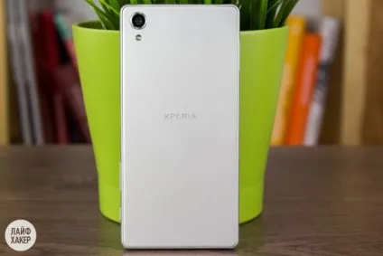 Огляд sony xperia x