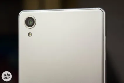 Огляд sony xperia x
