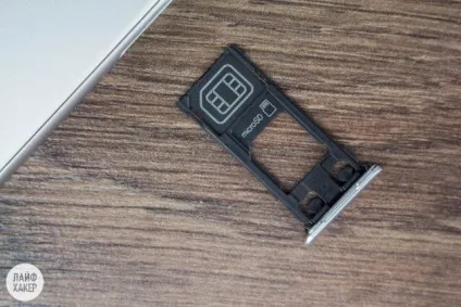 Огляд sony xperia x