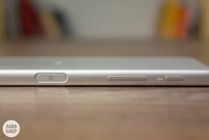 Огляд sony xperia x