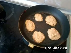 Оладки з помідорами