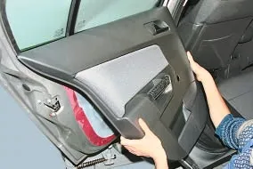 Opel astra h зняття і установка оббивки задніх дверей опель астра н інструкція зняття установка (установка) Opel astra h зняття і установка оббивки задніх дверей опель астра н інструкція зняття установка