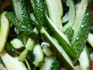 Огірки консервовані, нарізані шматочками (консервовані) Огірки консервовані, нарізані шматочками