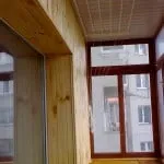 Засклення балконів дерев'яними рамами особливості використання, монтаж своїми руками