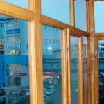 Засклення балконів дерев'яними рамами особливості використання, монтаж своїми руками