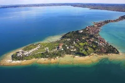 Острови і півострови характеристика і типи (півострова) Острови і півострови характеристика і типи