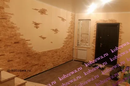 Оздоблення передпокої декоративним каменем, арт-студія натальи Кобзєва (сходи) Оздоблення передпокої декоративним каменем, арт-студія натальи Кобзєва