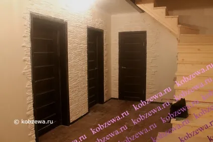 Оздоблення передпокої декоративним каменем, арт-студія натальи Кобзєва (передпокій) Оздоблення передпокої декоративним каменем, арт-студія натальи Кобзєва