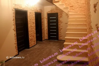 Оздоблення передпокої декоративним каменем, арт-студія натальи Кобзєва (сходи) Оздоблення передпокої декоративним каменем, арт-студія натальи Кобзєва