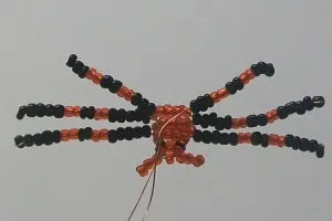Павук з бісеру методика плетіння своїми руками (фото) (плетіння) Павук з бісеру методика плетіння своїми руками (фото)